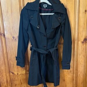 Renuar Black Trench Coat - Belted - Lined - Size 4